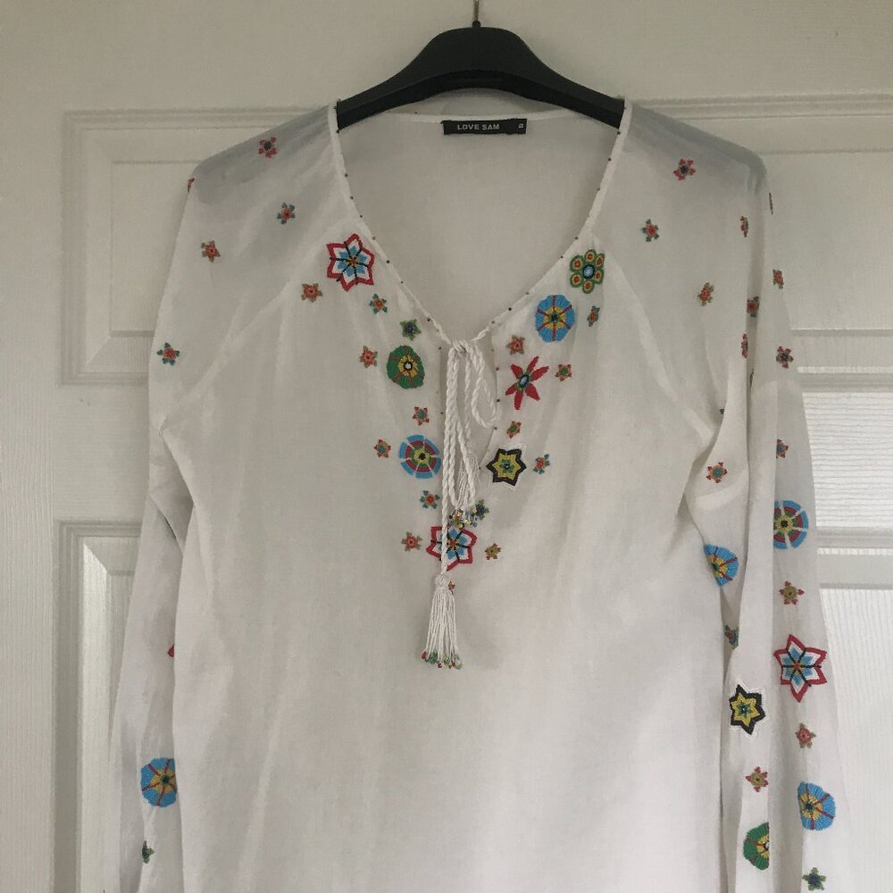 Ladys Top. BEEDED, hand made. Small. NEW. Vintage.